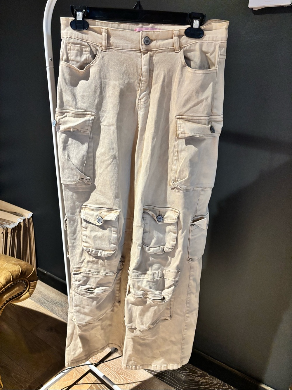Wide-Leg Cargo Trousers in Light Cream